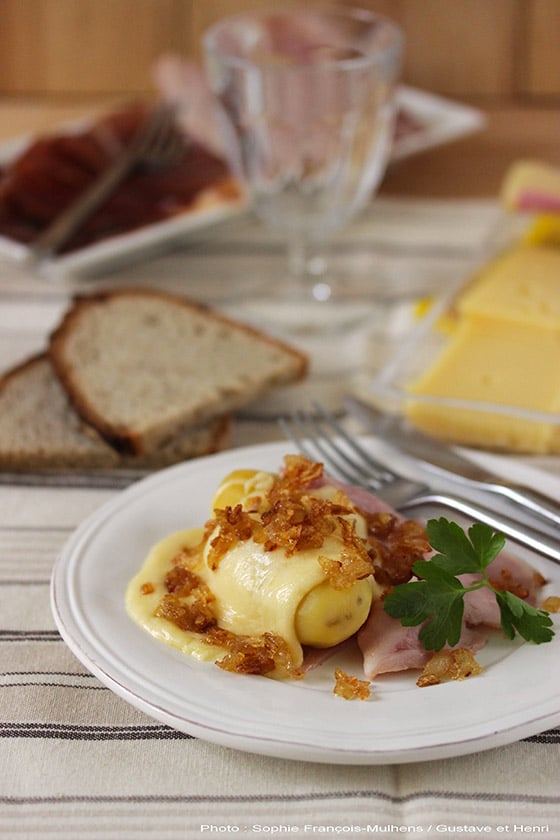 BEL-Leerdammer-Raclette-Oignonscaramelisés-01_GH